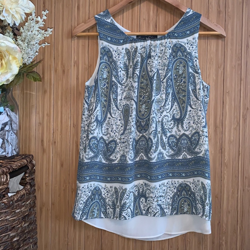 Women’s sleeveless blouse